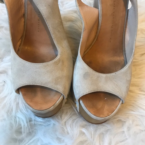 💯 Authentic Giuseppe Zanotti Wedges‼️ - Picture 4 of 8